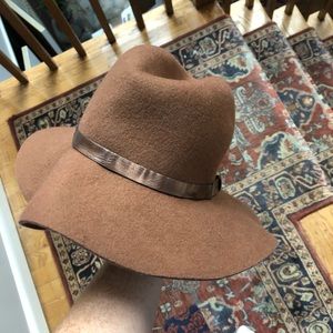 Tan wool hat fall/winter
